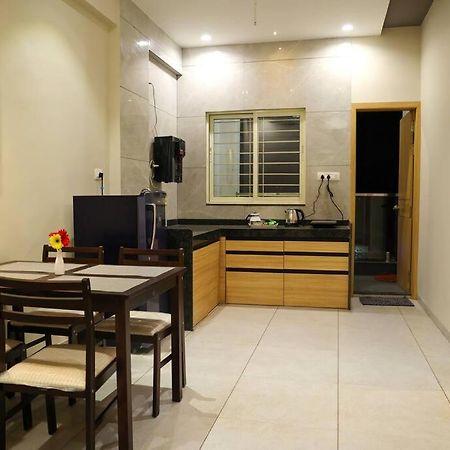 'Sumadhu Homes 301 ' Kolhapur Buitenkant foto
