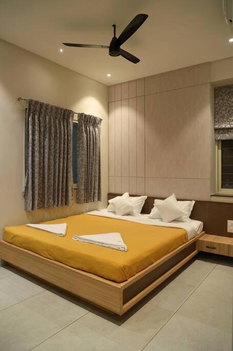 'Sumadhu Homes 301 ' Kolhapur Buitenkant foto